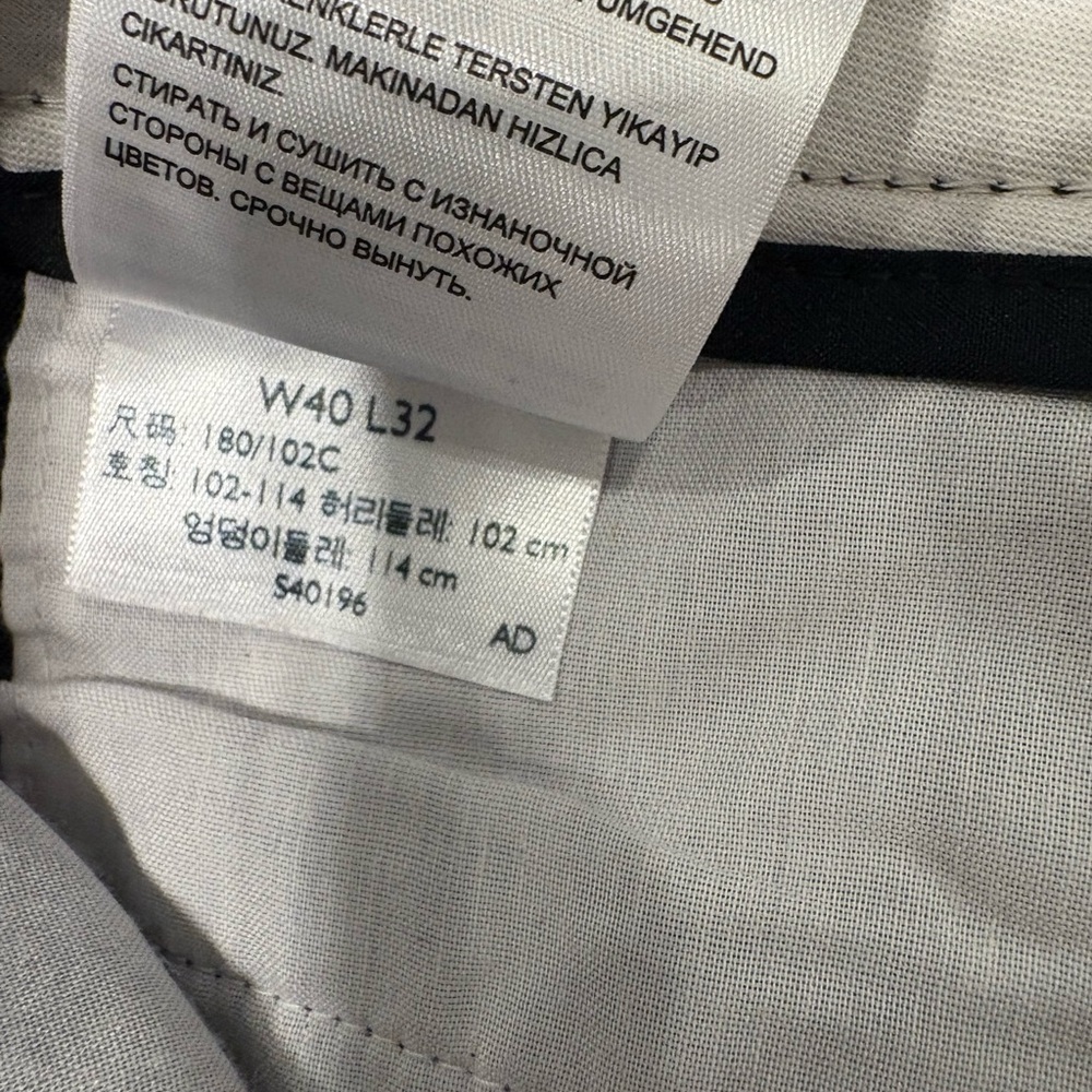 GUC Dockers Classic Black Trousers W40 L32 - Picture 2 of 5